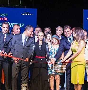 93-izmir-enternasyonal-fuarinda-robot-sophiali-acilis-ozgur-ozel-izmir-teknolojide-dunyanin-cekim-merkezi-olabilir.jpg