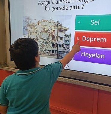 afete-hazirlikli-nesiller-icin-visadan-undp-ve-habitat-dernegi-is-birligi-ile-istanbulda-afet-bilinci-egitimleri.jpg