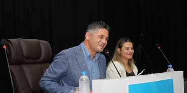 aliaga-belediye-meclisi-toplaniyor.jpg