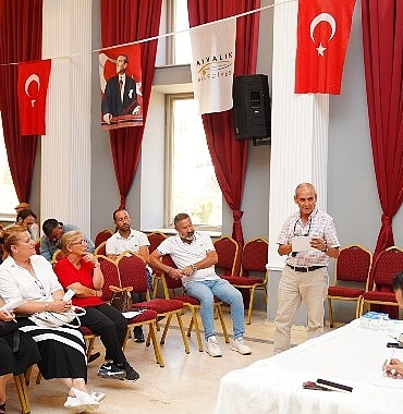 ayvalik-belediyesi-2025-2029-stratejik-plan-toplantisi-ismet-inonu-kultur-merkezinde-gerceklestirildi.jpg