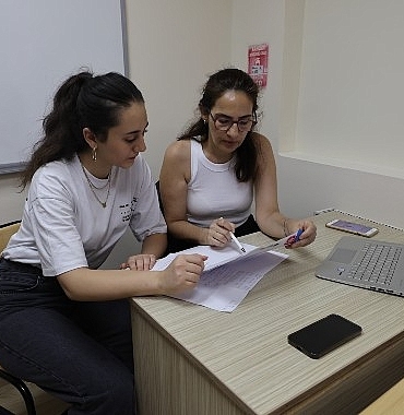bakgem-ile-universiteli-oldular.jpg