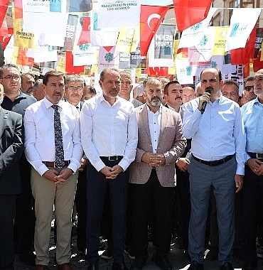 baskan-altay-3-tarihi-bedesten-alisveris-gunlerinin-acilisini-yapti.jpg