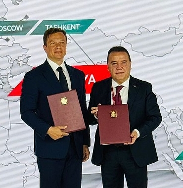 baskan-bocek-moskova-ulasim-zirvesinde-antalyayi-anlatti.jpg