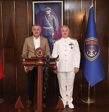 baskan-buyukakin-deniz-kuvvetlerimizle-gurur-duyuyoruz.jpg