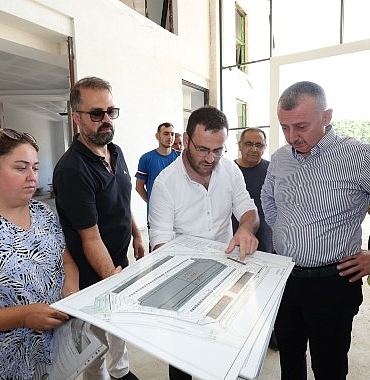 baskan-buyukakin-yeni-hal-binasini-inceledi.jpg