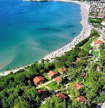 baskan-buyukakindan-basarili-ogrencilere-tatil-jesti.jpg