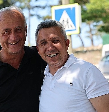 baskan-olmez-mahalle-ziyaretleri-ile-vatandaslarla-bir-arada-olmaya-devam-ediyor.jpg