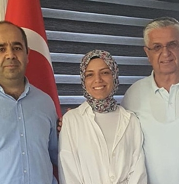 baskan-topalogluna-burs-destegi-tesekkuru.jpg