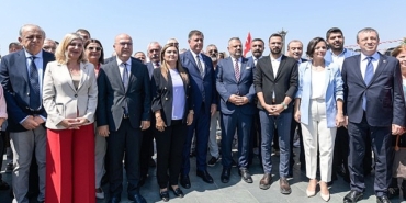baskan-tugay-partililerle-30-agustosu-kutladi-iktidar-olacagiz-ve-her-turlu-yanlisi-biz-durduracagiz.jpg