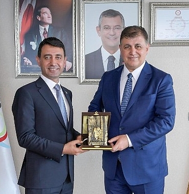 bayraklinin-sorunlari-masaya-yatirildi-sehir-hastanesine-ulasim-yeni-baglanti-noktalari-ile-cozulecek.jpg