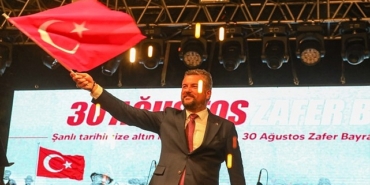 buyuk-zaferin-102-yilinda-bucada-gorkemli-kutlama.jpg