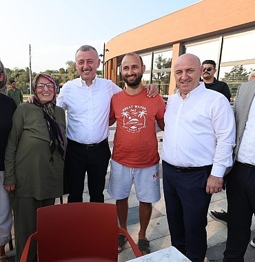 buyukakin-gercek-ile-sanal-belediyeciligin-farkini-gostermeye-devam-edecegiz.jpg