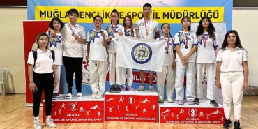 buyuksehir-belediyesi-sporcularindan-taekwondo-sampiyonalarinda-buyuk-basari.jpg
