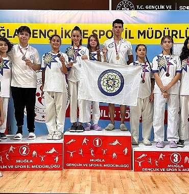 buyuksehir-belediyesi-sporcularindan-taekwondo-sampiyonalarinda-buyuk-basari.jpg