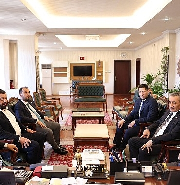 cankaya-belediye-baskani-huseyin-can-guner-uzun-yillardan-sonra-cumhuriyet-halk-partisi-yonetimine-gecen-etimesgut-ve-mamak-belediyelerini-ziyaret-etti.jpg