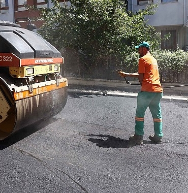 cankaya-belediyesi-ilcede-yer-alan-123-mahallede-asfalt-onarim-yama-ve-tam-kaplama-calismalarini-koordineli-sekilde-surduruyor.jpg