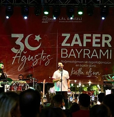 cesmede-30-agustos-coskusu-baskan-denizli-zaferimizin-102-yilini-buyuk-bir-gururla-kutladik.jpg