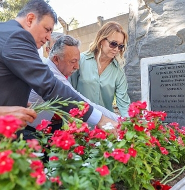 efsane-baskan-aydin-erten-mezari-basinda-anildi.jpg