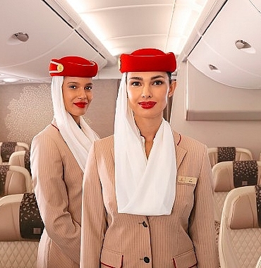 emirates-kabin-memuru-alimlarina-devam-ediyor.jpg