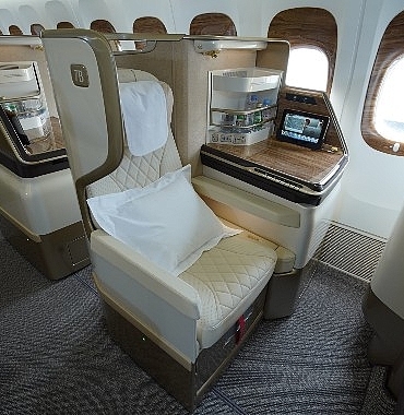 emiratesin-yenilenmis-boeing-777leri-iki-yeni-sehre-daha-hizmet-verecek.jpg