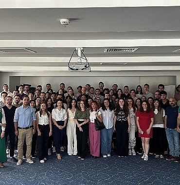 enerjisa-dagitim-sirketleri-yaz-staj-programi-spark-ile-genclerin-kariyer-yolculugunu-destekliyor.jpg