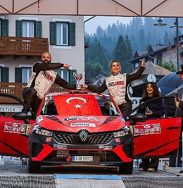 enplus-destegiyle-italya-rallisinde-turk-imzasi-turk-ralli-pilotu-nazan-zorlu-italya-ralli-sampiyonasindaki-iki-yarisiyla-liderlige-yukseldi.jpg