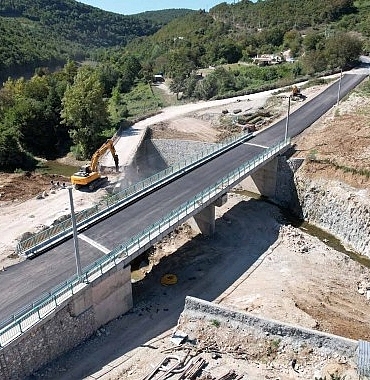 gebze-durakli-alihocalar-koprusu-trafige-acildi.jpg