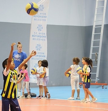 gelecegin-sultanlari-aydin-buyuksehir-belediyesi-ile-yetisiyor.jpg