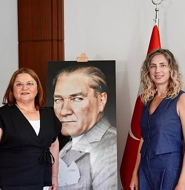 genel-baskan-yardimcisi-atalardan-baskan-gencaya-ziyaret.jpg