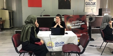 golcuk-belediyesi-universite-adaylarinin-rehberi-oldu.jpg