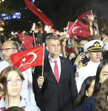 golcukte-30-agustos-zafer-bayraminin-102-yil-donumu-duzenlenen-torende-cosku-ile-kutlandi.jpg