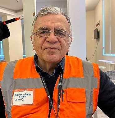 guvenli-bir-cocuk-oyun-alani-nasil-olmali-cocuk-parklarinda-plastik-oyuncaklar-ve-kaucuk-zemin-sart.jpg
