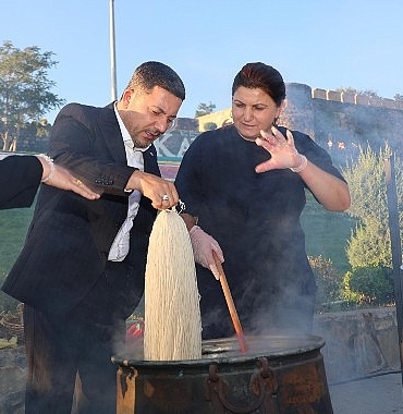hali-dokuma-atolyesinde-sehit-polis-memuru-ahmet-sahana-ithafen-turk-bayragi-motifli-hali-dokunacak.jpg