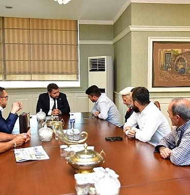 halkin-icinde-halkin-yaninda.jpg