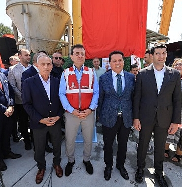 ibb-baskani-ekrem-imamoglu-mahmutbey-bahcesehir-esenyurt-metro-hattinda-calisan-emekcilerle-bir-araya-gelerek-tbm-cihazinin-ilerlemesine-taniklik-etti.jpg