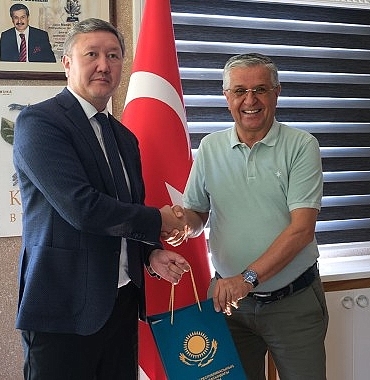 kanafeyevden-baskan-topalogluna-ziyaret.jpg