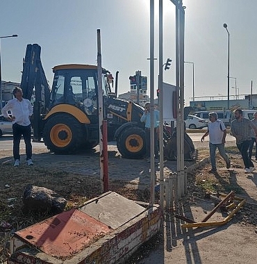 kartepe-belediye-baskani-av-m-mustafa-kocaman-yaz-kis-demeden-saha-calismalarini-yakindan-takip-ediyor.jpg
