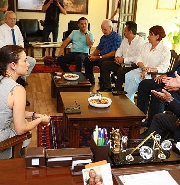 kiyi-ege-belediyeler-birligi-temmuz-ayi-encumen-toplantisi-efes-selcuk-belediyesi-ev-sahipliginde-selcuk-efes-kent-belleginde-yapildi.jpg