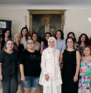 komili-zeytin-ve-zeytinyagi-enstitusunun-kadin-ciftcilere-verdigi-egitimlerin-yeni-donemi-basladi.jpg