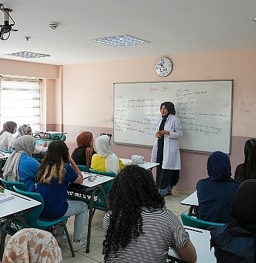 konya-buyuksehir-lima-yks-yaz-okulu-ile-ogrencilere-katki-sagliyor.jpg