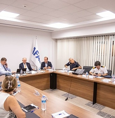 kriz-masasi-toplandi-baskan-tugay-yangin-bolgesinde-incelemelerde-bulundu.jpg