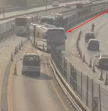 kucukcekmecede-bu-sabah-yasanan-metrobus-kazasiyla-ilgili-iettden-aciklama-yapildi.jpg