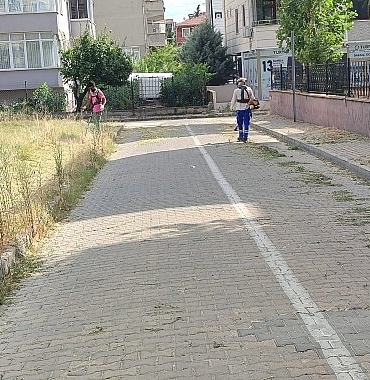 luleburgazda-ot-bicme-calismalari-suruyor-vatandas-taleplerine-aninda-mudahale.jpg
