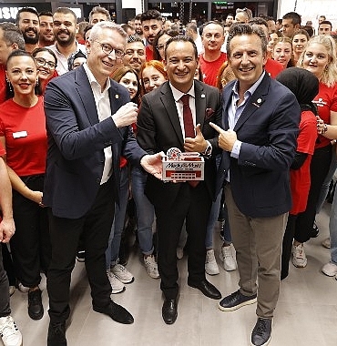 mediamarkt-turkiyede-yatirima-devam-dedi-100-magazasini-acti.jpg