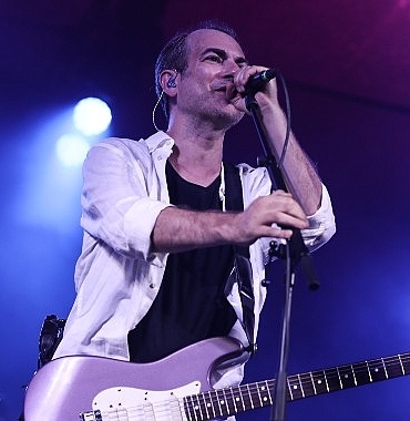 mor-ve-otesi-istanbul-festivali-sahnesini-salladi.jpg