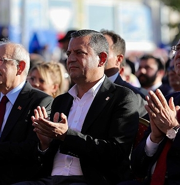 ozgur-ozel-ve-ekrem-imamoglu-haci-bektas-veli-anma-torenleri-ve-kultur-sanat-etkinliklerinde-konustu.jpg