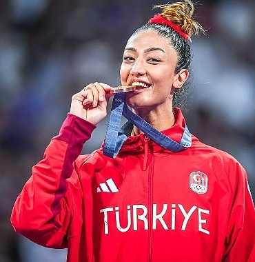 paris-2024te-nafia-ve-tahadan-iki-bronz-madalya.jpg