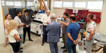 rektor-budak-ege-teknoparki-ve-ege-derin-teknoloji-fabrikasini-ziyaret-etti.jpg
