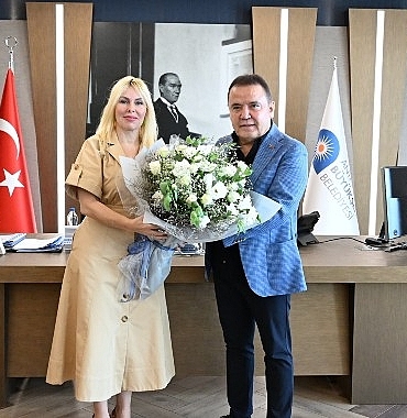 rektor-ozlenen-ozkandan-baskan-muhittin-boceke-ziyaret.jpg