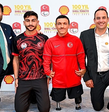 shellden-paralimpik-sporculara-resmi-taraftar-destegi-bir-kisi-daha.jpg